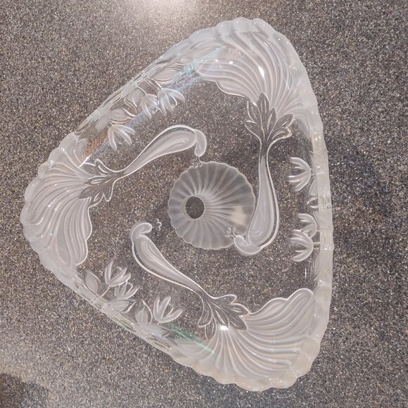 Mikasa Crystal Peacock Cake Stand - vintage - Picture 16 of 16